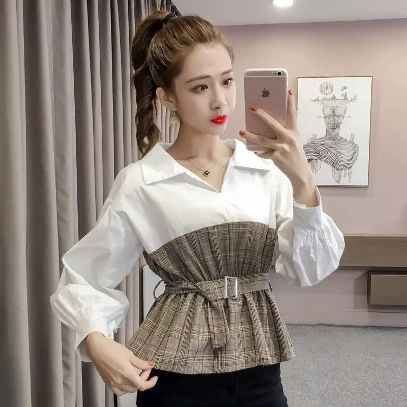 

Plaid blouse women 2020 Korean Fake two shirts Patchwork fashion full sleeve tops Office Casual Peter Pan Collar Top White