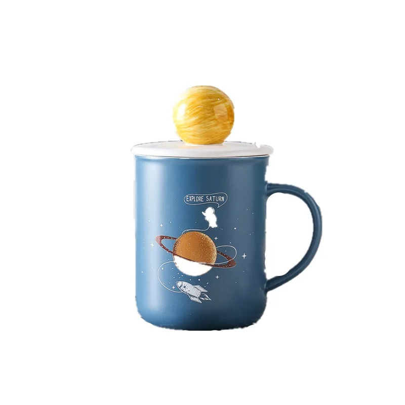Керамическая кофейная кружка с 3d-изображением космонавта крышкой ложкой