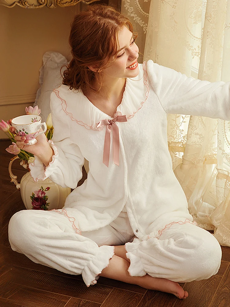 Winter Flannel Pajama Set Women Fleece Clothes+Pants Pajamas Sleepwear HomeClothes Thick Warm Coral Velvet Female Nightgown Suit