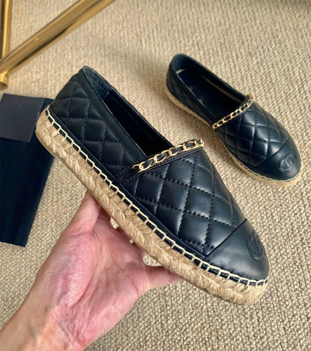 

High quality 2020 autumn and winter new leather with chain fashion fisherman shoes