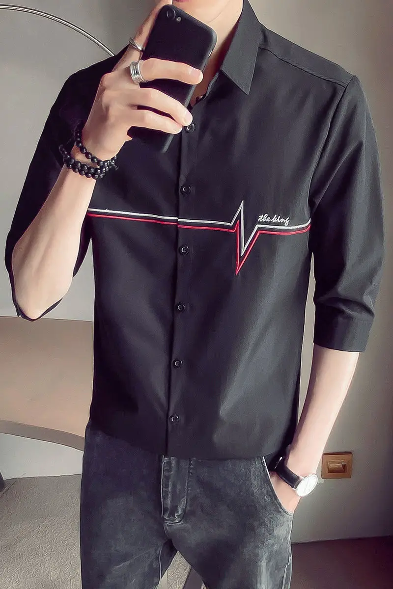 

2020 Summer New Youth Popular Men's Slim Simple Embroidery Five-point Sleeve Shirt Fashion Casual Wild Shirt White / Black