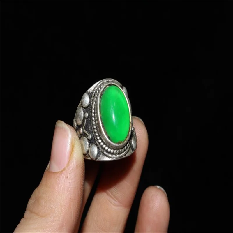 Кольцо из китайского старого тибетского и непальского серебра с зеленым