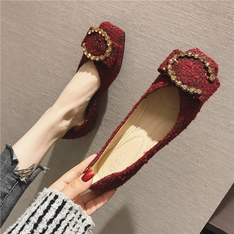 Женские туфли с бантом и кристаллами красные повседневные большого размера
