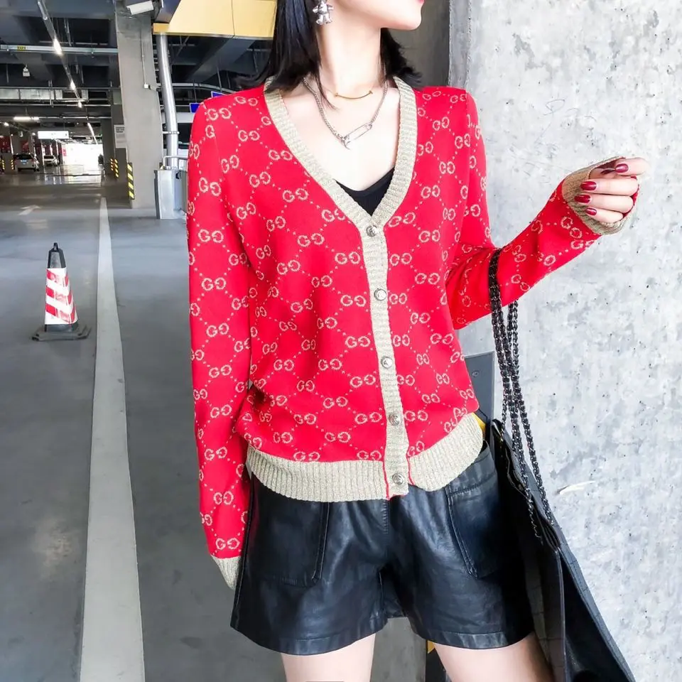

2020 spring upset g gold thread letter round neck long sleeve versatile Red New Year's Sweater Girl