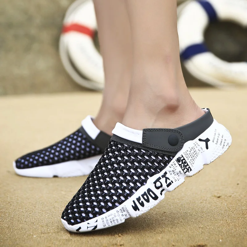 

2021 New Men Summer Shoes Slip-on Clogs Water Sandals Breathable Light Jogging Sneakers Casual Beach Slippers