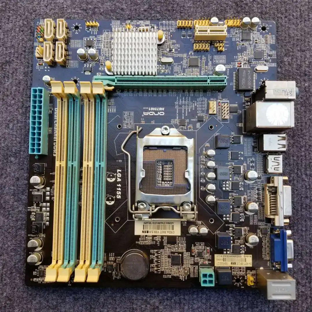 Asus/ Asustek H61M-E 1155 иглы G630 i3 i5 второго поколения Процессор четырех ядерный набор