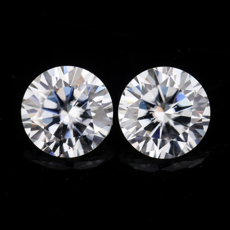 

Round Brilliant Cut 5.5mm 0.6ct Moissanite Loose Stone DEF Color VVS Clarity Diamond for ring