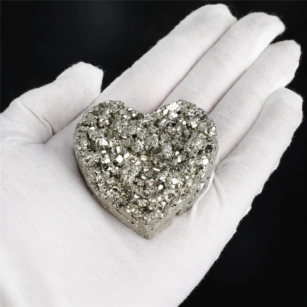 

1pcs Natural Pyrite Heart Shape Quartz Crystals Raw And Mineral Healing Energy Stones Specimen Home Decor Gift
