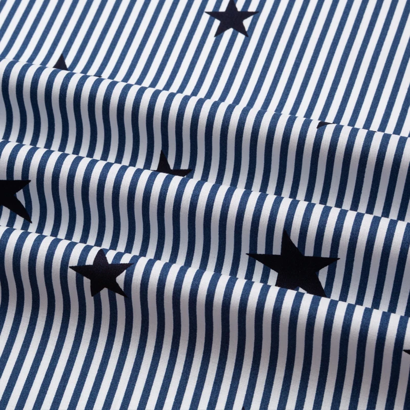 Саржевая ткань для детей 100% хлопок поплин черные полоски со звездами набивной