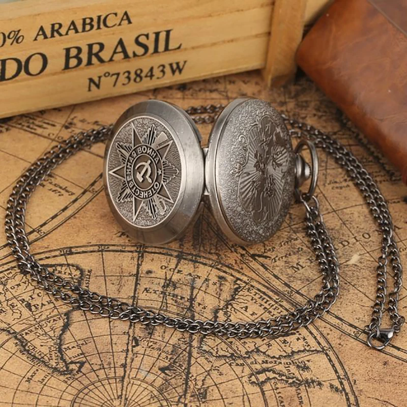

Classic Retro Bronze Relief Ffive-pointed Star Sickle Hammer Pattern Necklace Pocket Watch Unisex Commemorative Collection