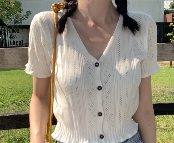 

DRKK Women's summer 2021 new cardigan V-neck white knitted short sleeve