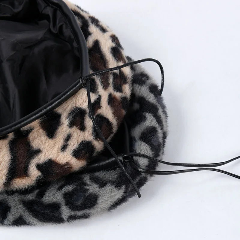 Женский берет из кроличьего меха с леопардовым принтом | Аксессуары для одежды