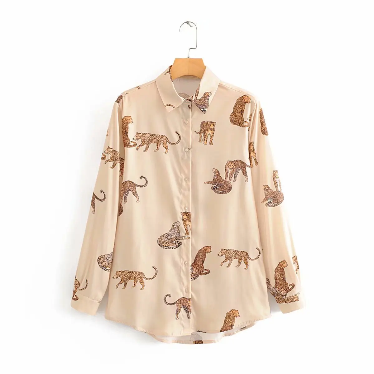 Женская рубашка цвета шампанского с принтом животных на пуговицах длинным