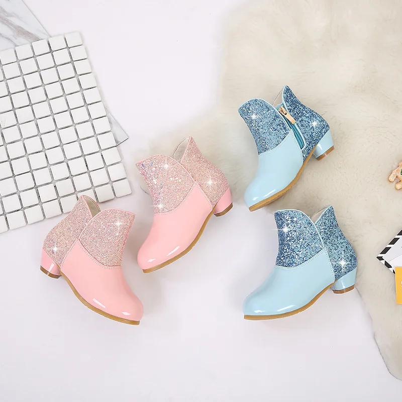 Детские полусапожки для девочек с острым носком на низком каблуке Лакированная