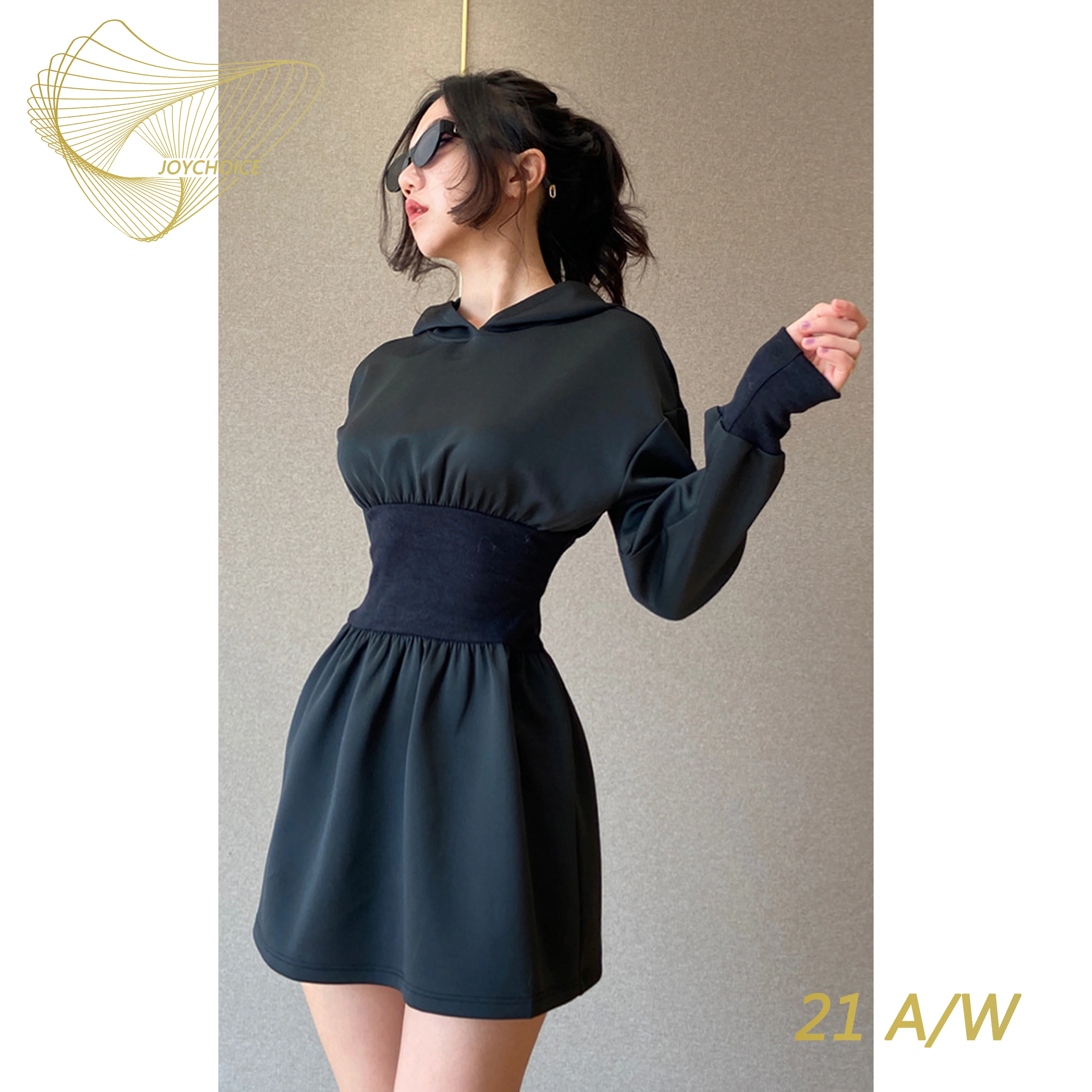 

Однотонное облегающее платье-свитер JOYCHOICE 21A/W с капюшоном