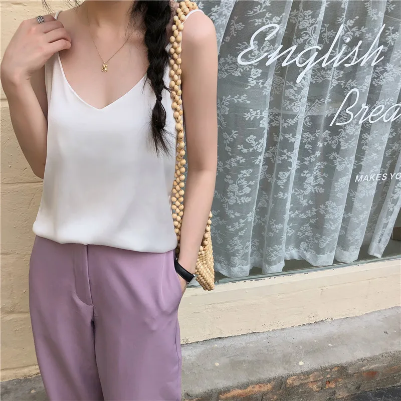 Женские шелковые атласные черные облегающие футболки с v-образным вырезом и