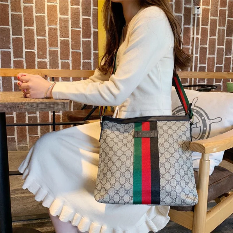 Новинка женская сумка на плечо тисненая практичная Классическая в полоску retr