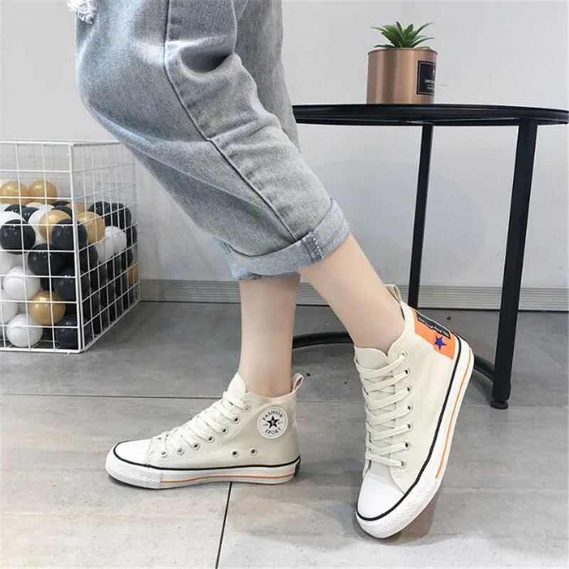 

New women's sneakers classic fashion lightweight breathable comfortable non-slip versatile couple casual shoes women