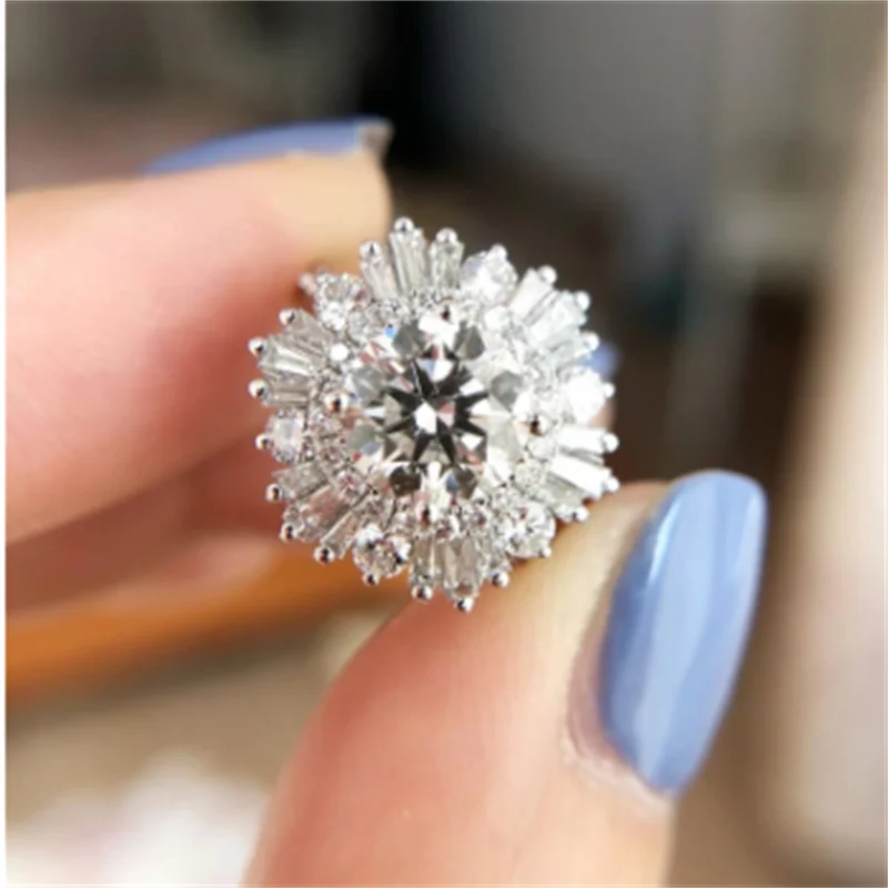 

Huitan Fresh Style Female Rings with Dazzling Crystal Cubic Zirconia Bling Accessories for Dance Party Fashion Jewelry Wholesale