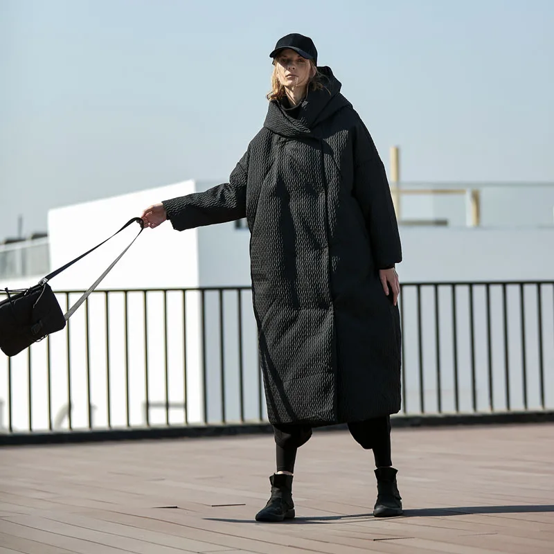 Женская Толстая зимняя теплая пуховая куртка оверсайз с капюшоном оригинальный