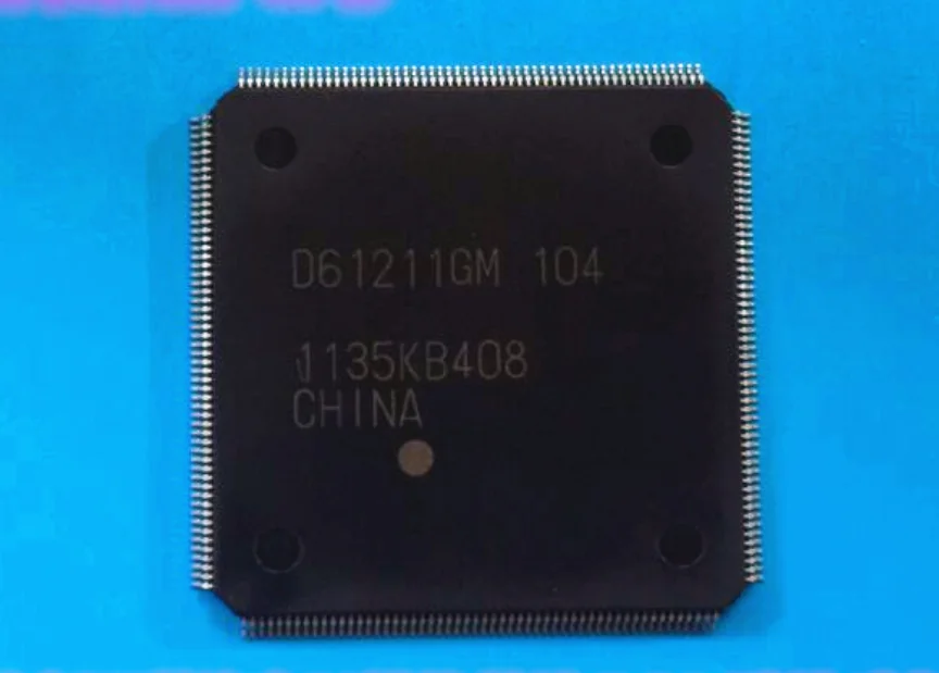 При заказе 1 10 штук новое D61211GM 104 UPD61211GM компьютерной приставки к телевизору