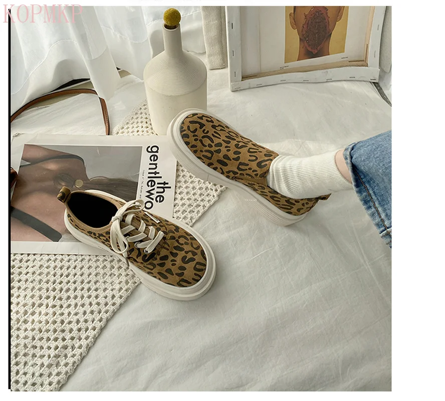 

Casual Shoes for Women Flat Bottom 2021 Spring New Students Style All-match Round Toe Lace Leopard Print Low-top Sneakers