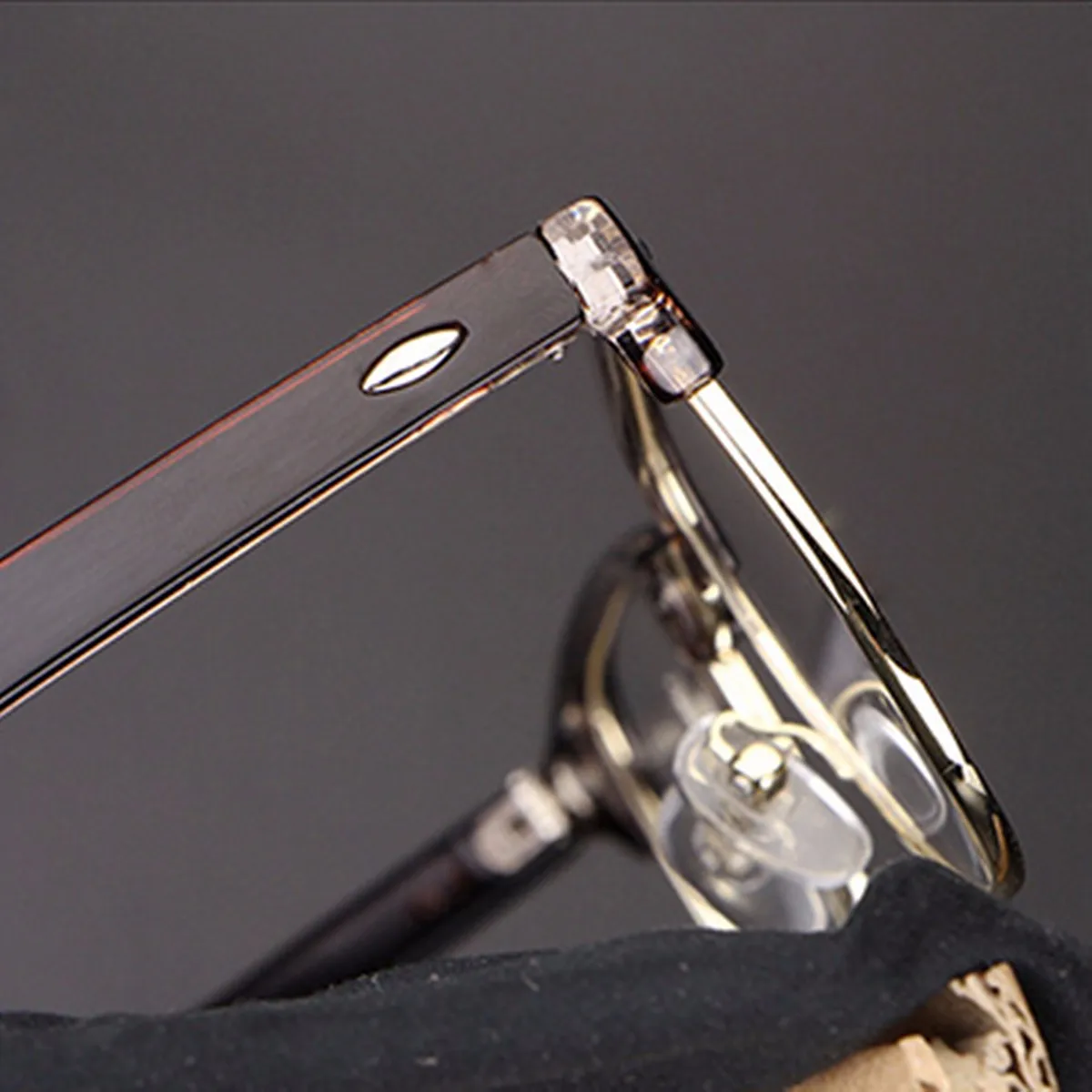 Vintage Clear Anti-Radiation Lens Eye Glasses Goggles Plain Glass Frames Men Women Fashion Transparent Semicircle Frame Glasse