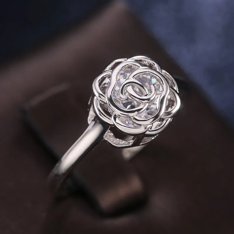 Женское Обручальное кольцо с крупным фианитом фианитом|Кольца для помолвки| |