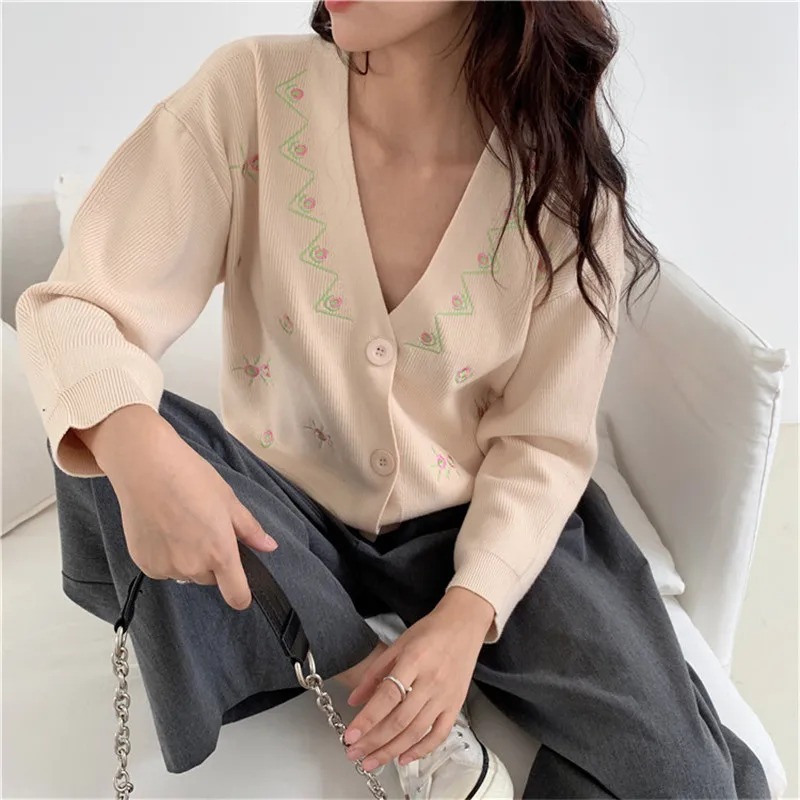

HziriP OL Single-breasted Tops Floral Embroidery Sweater Women 2021 New Spring Autumn Elegant V-neck Knitted Cardigan Sweaters