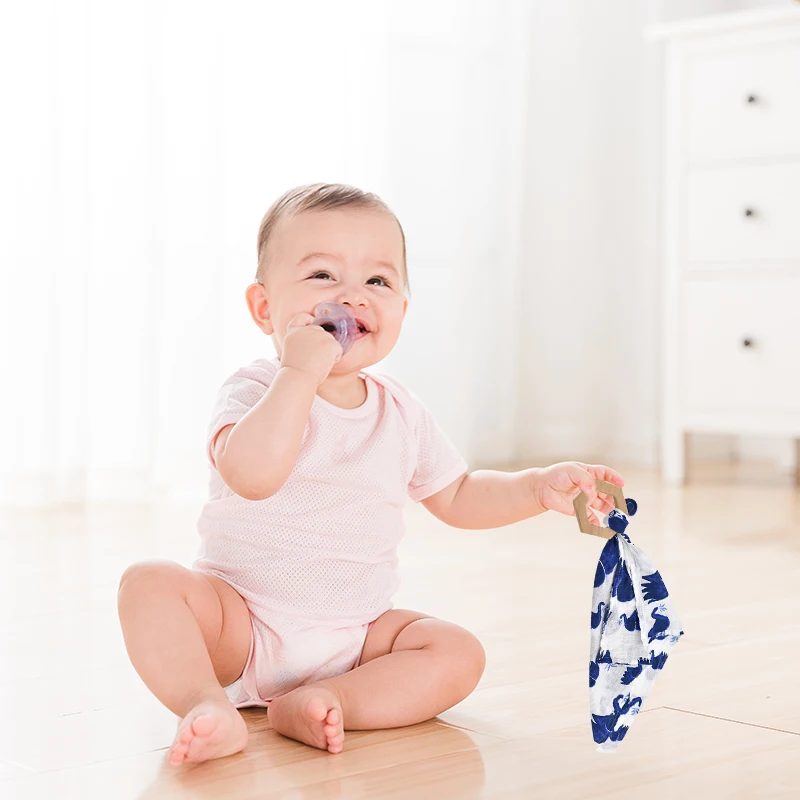 

Cute Square Design Napkin Baby Dinning Bibs Napkin With Wood Ring Baby Teething Wooden Ring Infant Chewing Teeth Strengthen Tool