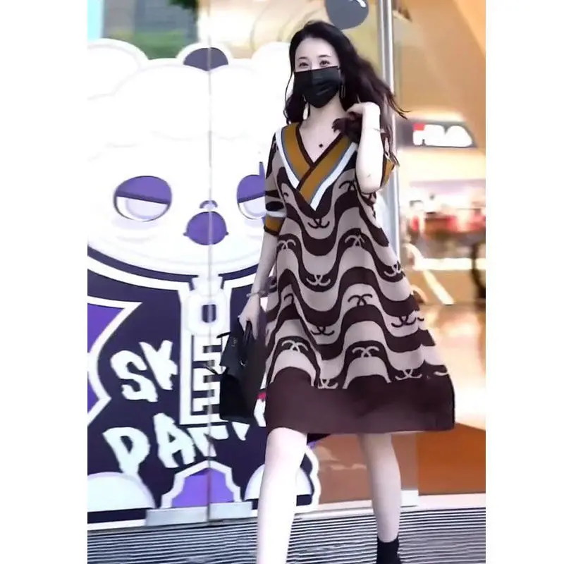 

2021 Spring and Autumn New Fashion V-neck Loose Dress Knitted Casual Straight Leg Combination Girl Hedging Women's Clothing