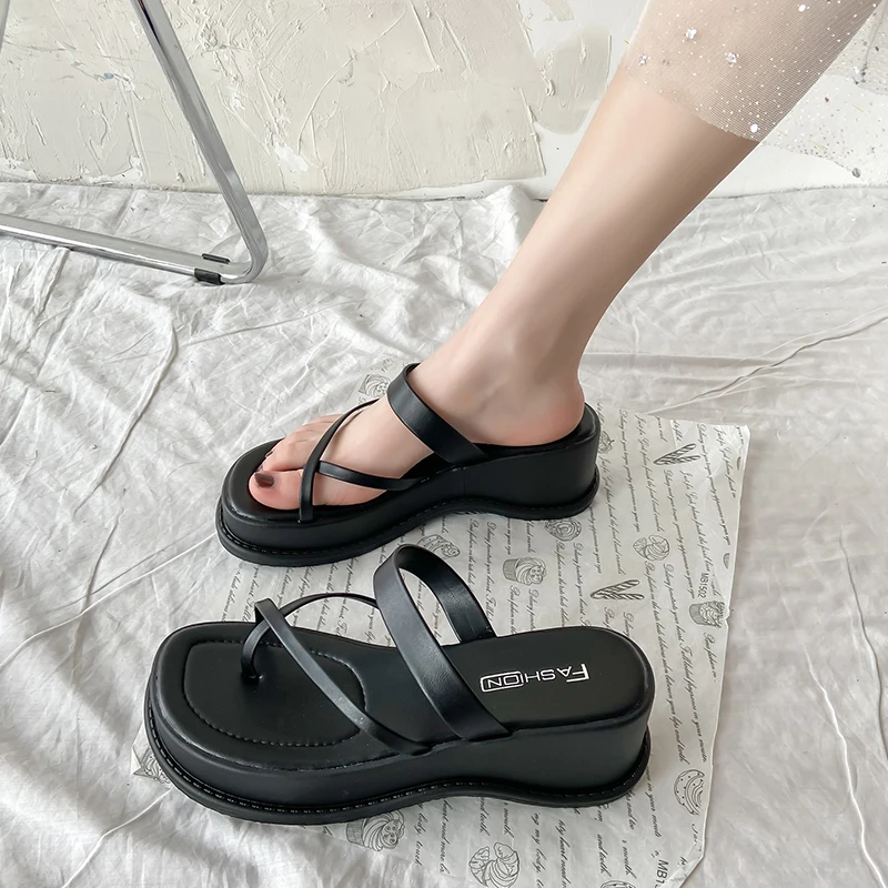 

Slippers Women Summer Flat Shoes Female Med Pantofle Slides Rubber Flip Flops Platform Fashion 2021 Hawaiian Luxury PU Rome