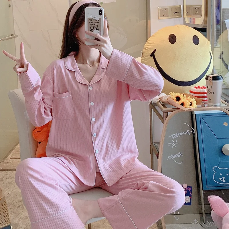 Пижамный комплект в полоску рубашка с отложным воротником и длинные брюки костюм