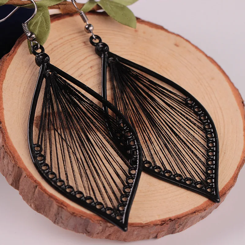 

Fashion Personality Silk Woven Geometric Earrings Bohemian Ethnic Big Black Leaf Pendant Drop Earrings for Women Party Jewelry