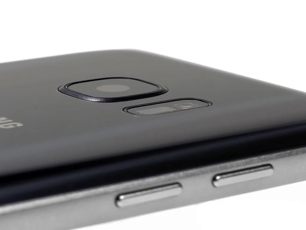 Разблокированный телефон samsung Galaxy S7 G930FD, две sim-карты, LTE, четыре ядра, 5,1 дюймов, 4 Гб ram, 32 ГБ rom, NFC, отпечаток пальца