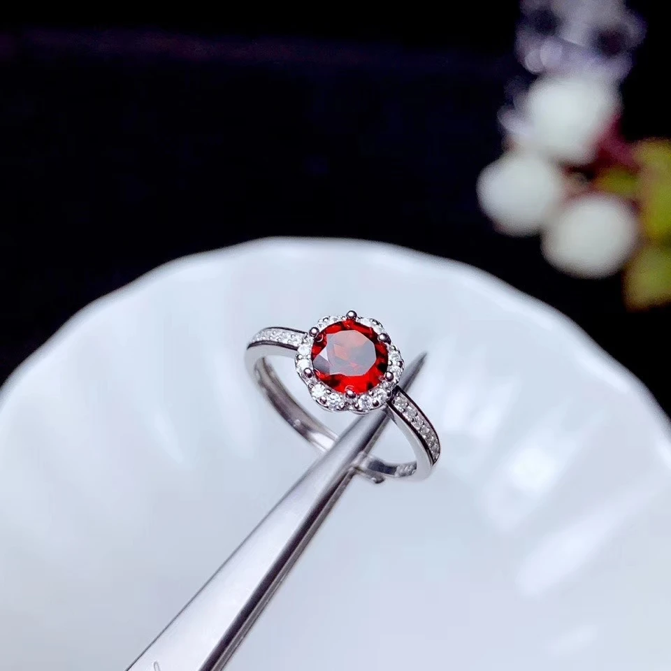 

classic red garnet gem ring girl silver jewelry birthday anniversary gift wine red good color round natural gem lucky stone hot