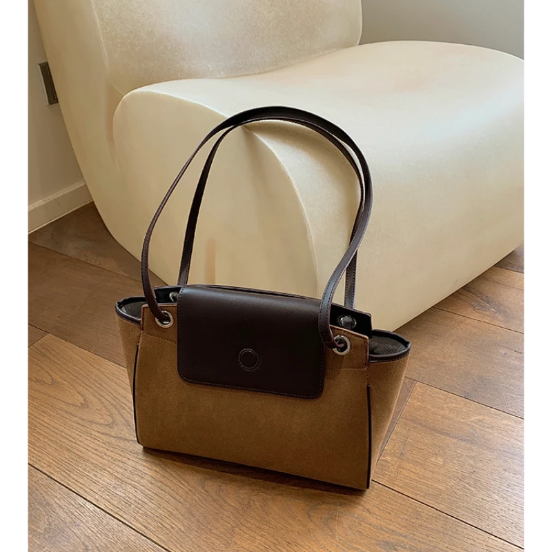 

Женская винтажная вместительная сумка DN из искусственной кожи с вставками