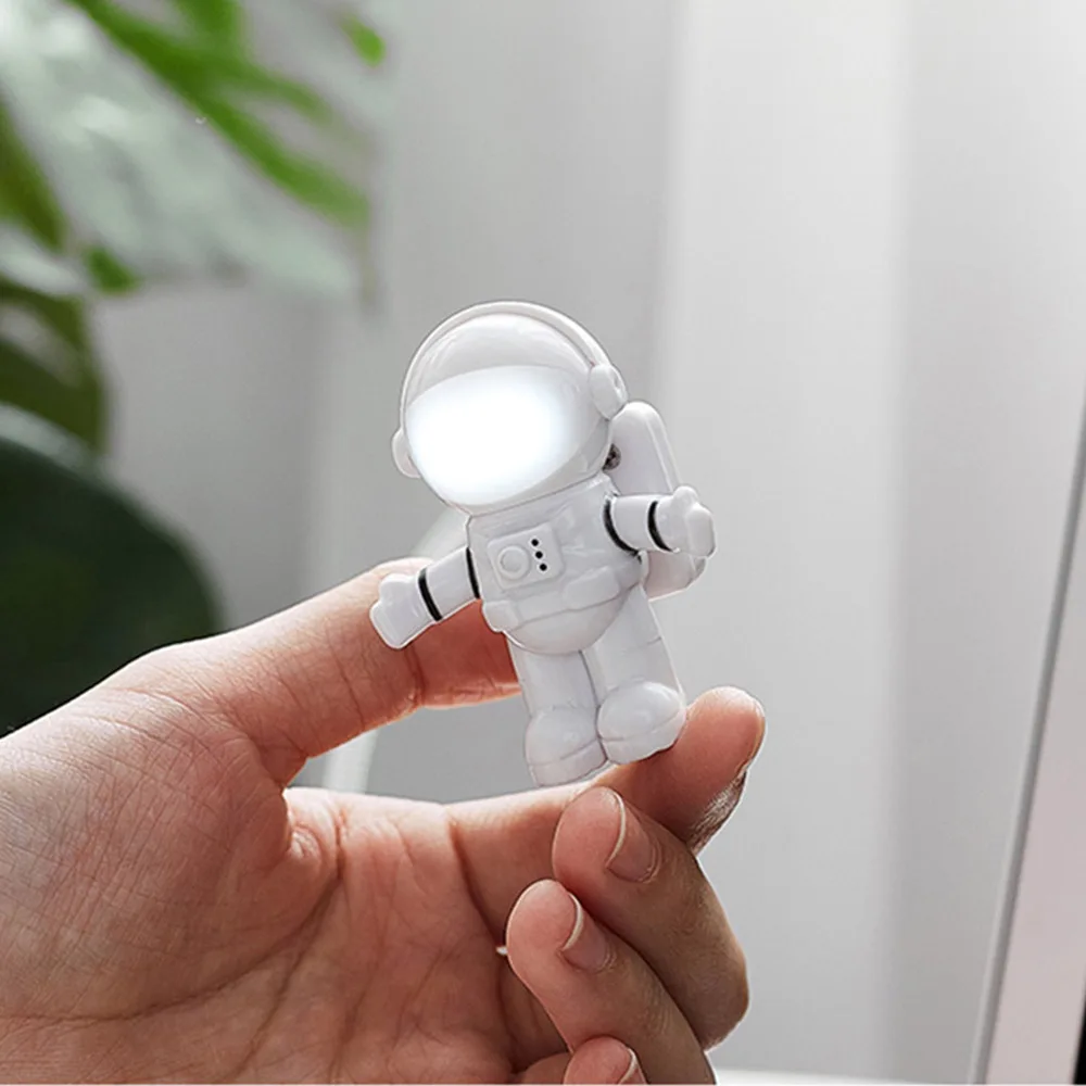 Светодиодный ночник космонавта компактный USB энергосберегающий креативный