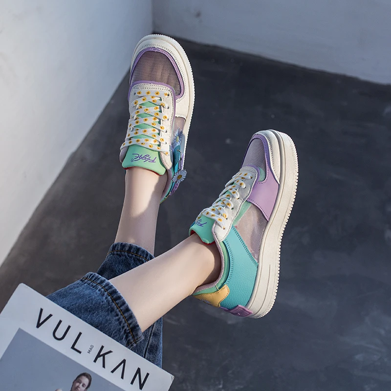 

Летние новые спортивные дышащие туфли женские сетчатые прогулочные беговые кроссовки модная женская обувь на шнуровке повседневные кросс...