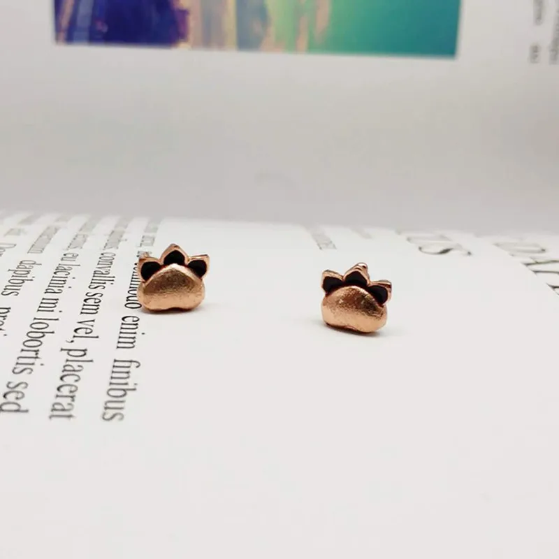 

OBEAR Silver Plated Jewelry Fashion Cute Tiny Cat Paw Stud Earrings Gift For Girls Kids Lady Women