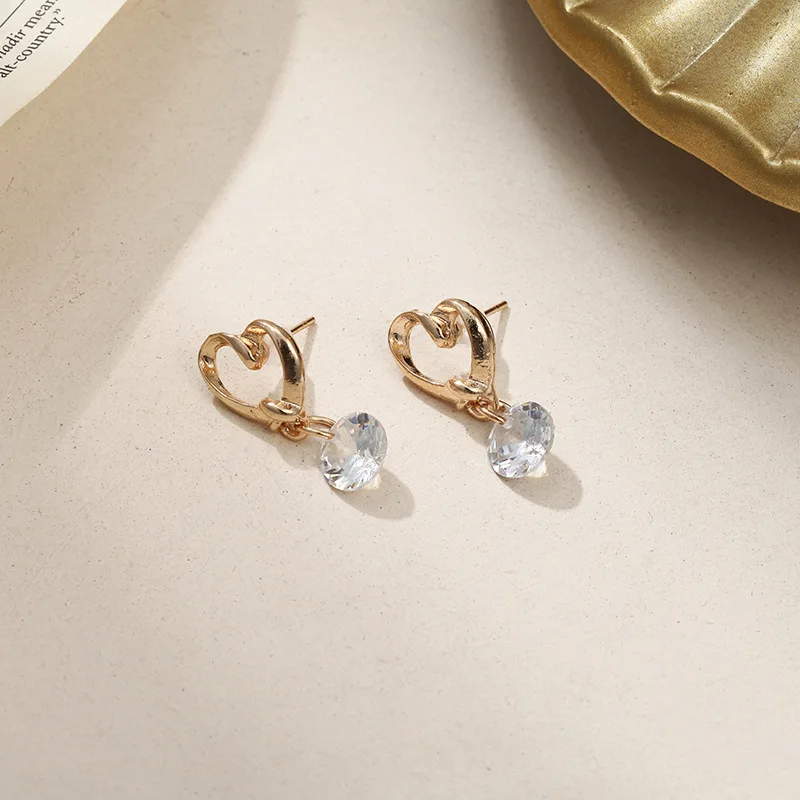 

Korean fashion sweet hollow heart-shaped Zircon Earrings, earrings accessories