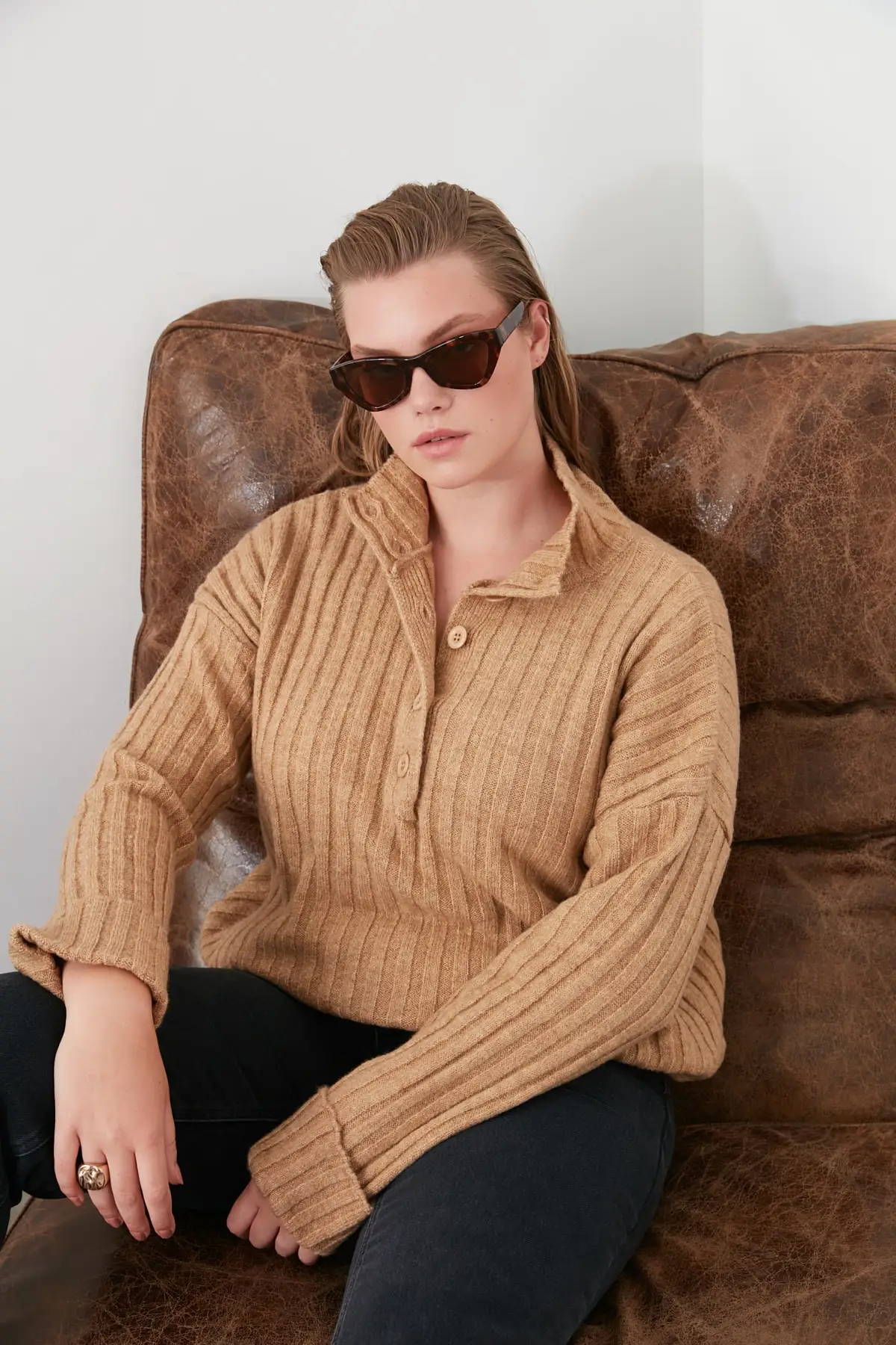 

Trendyol Button Knitwear Sweater TWOAW21KZ0783