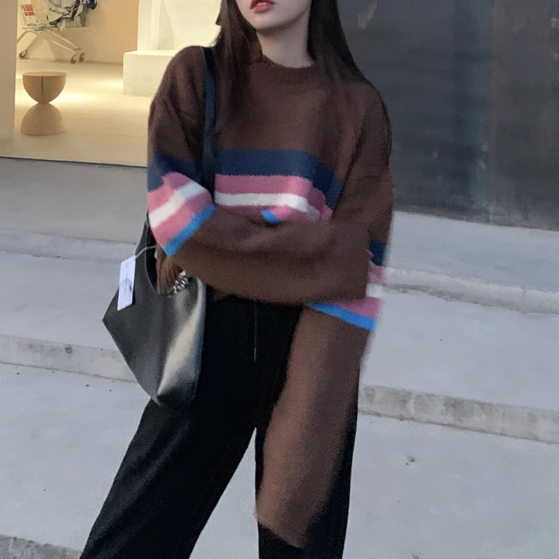 

Control to film qiu dong han edition more languid is lazy chromatic stripe sweater sets female brief paragraph knitting coat