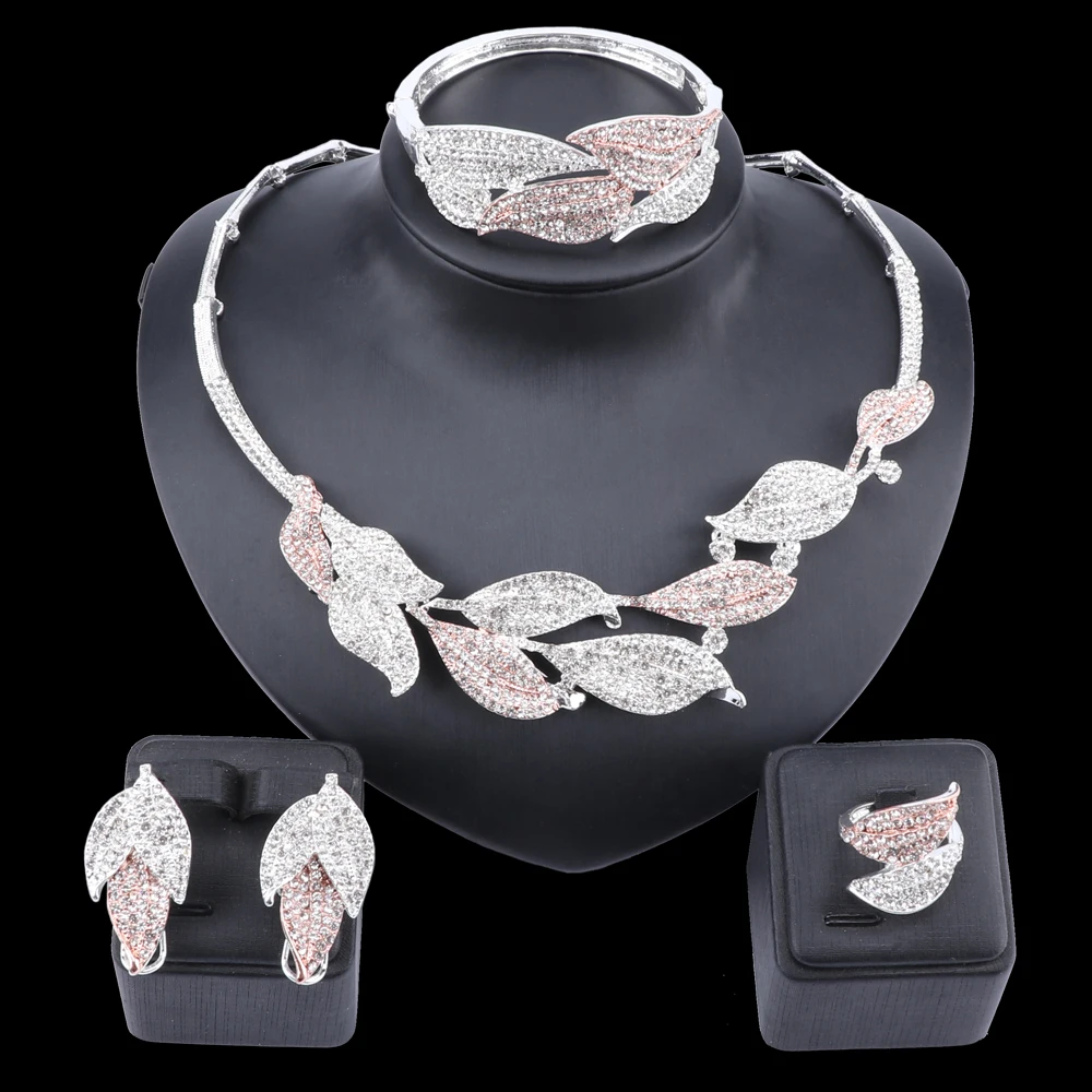 Женский ювелирный комплект из цепочки и браслета в виде листьев | Украшения