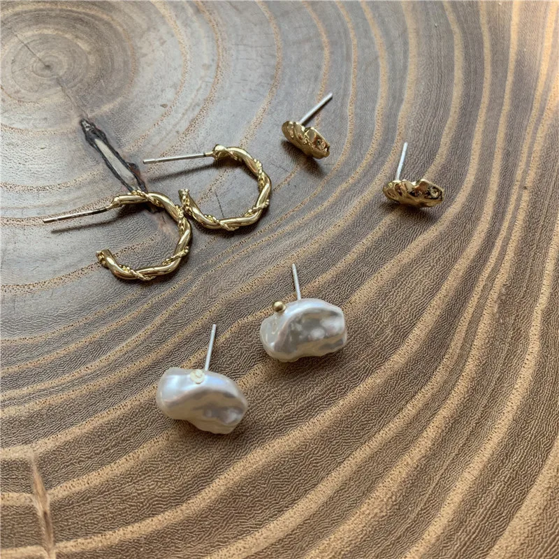

3 Pairs/Set Gold Color Metal Twisted Irregular Earrings Imitation Pearl Geometric Drop Earrings for Women Minimalist Earrings