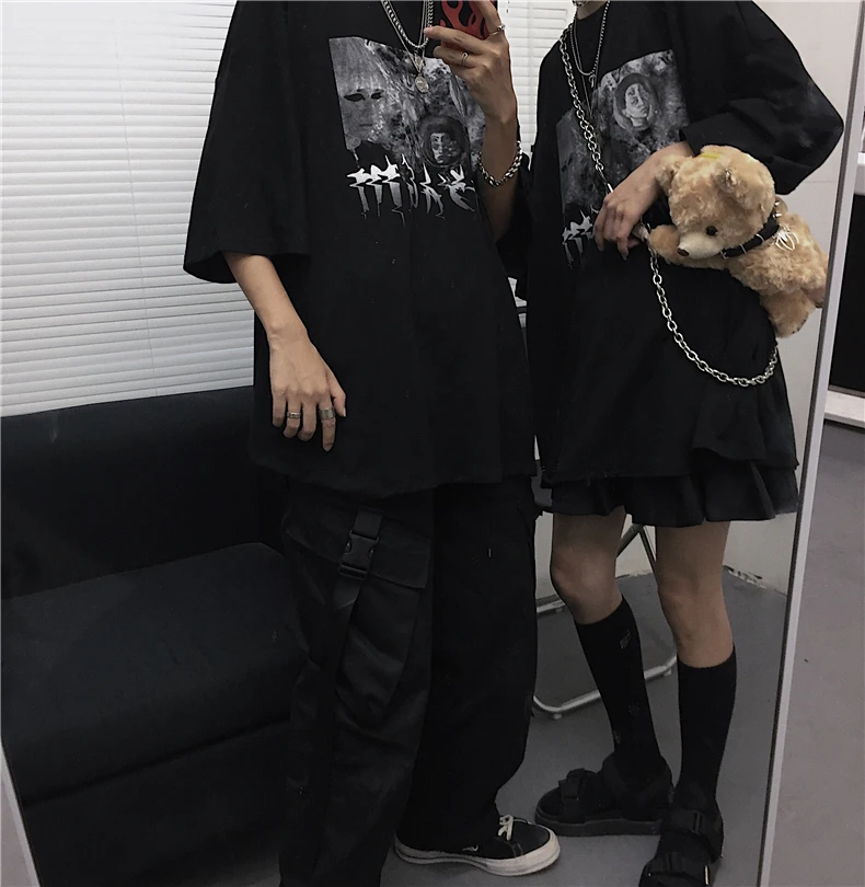 

Men Women Gothic T-shirt Harajuku Graphic T Shirt Ulzzang Korean Style Tshirt Streetwear Tee Top Goth Clothes Short Sleeve