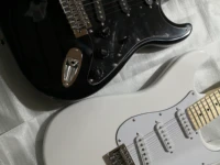 free shipping order booking 6 strings guitar black white guitarfixed bridge sss pickupsmaple neck