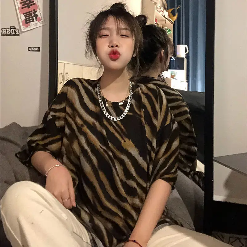 

Zebra pattern Casual Short Sleeve T-Shirt Fashion Top Women's summer 2021 new Korean versatile, loose and fat mm300kg
