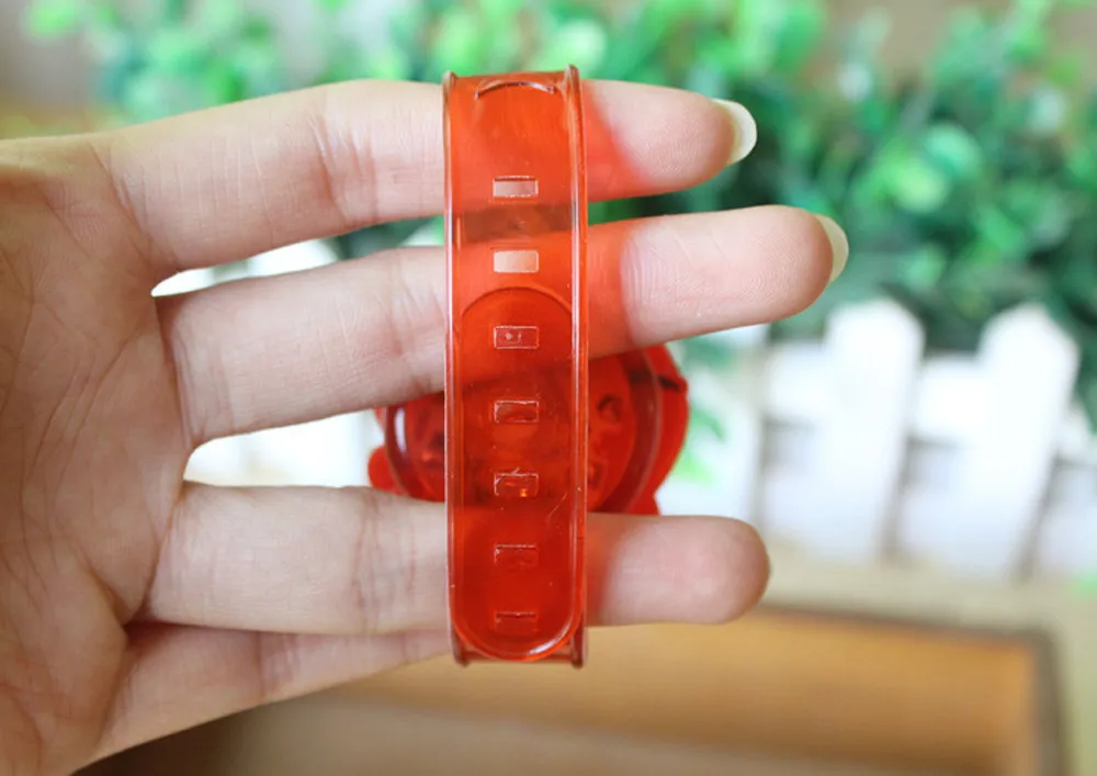 

Christmas Light Up Toys Flashlight Wrist Hand Take Dance Party Dinner Party Light Toys for Children Kids Light Toy Summer
