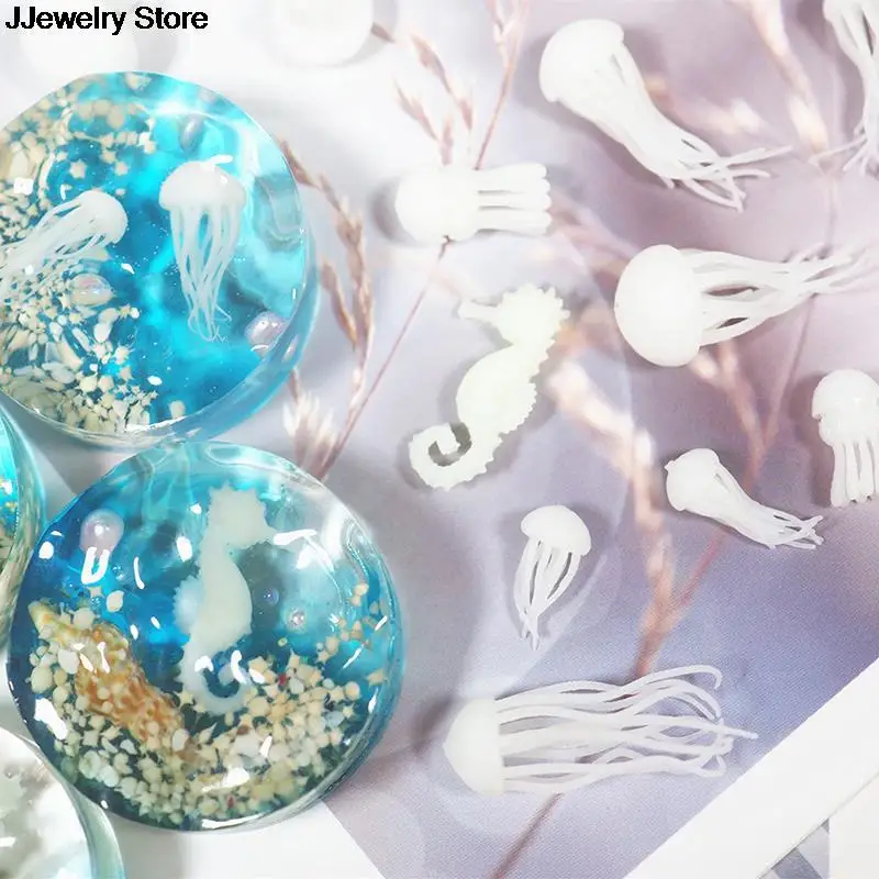 5Pcs/set Epoxy Filling Material Crystal Ocean Resin 3D Mini Jellyfish / Mushroom Modeling Jewerly Molds Tool |
